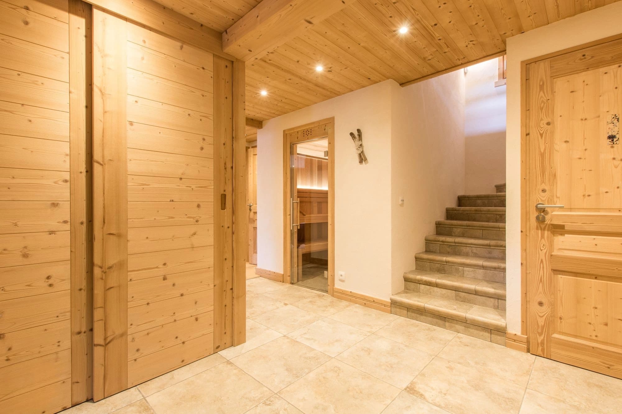 Circulation du niveau bien-être vers le sauna